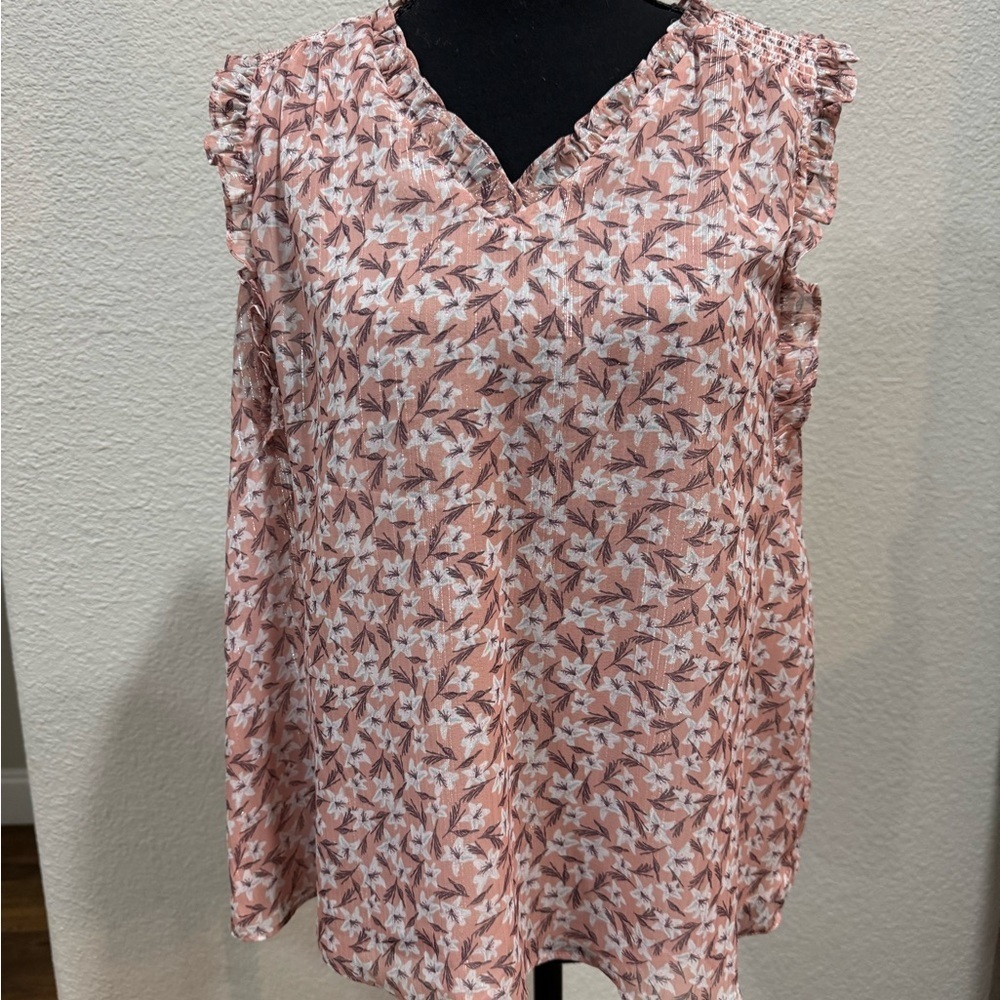 Maison d’ Amelie Elegant Pink Blouse with Lace Trim and V-Neck